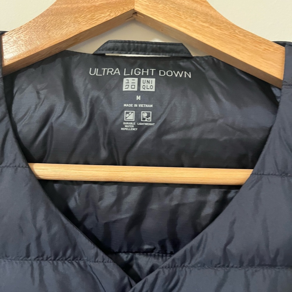 Uniqlo Men's Dark Puffer Vest View 2
